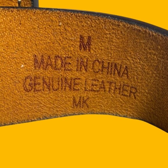 Pyramid Studded Genuine Leather Black Belt Medium Size With Silver Buckle - Picture 3 of 4